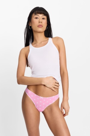 Nancy (She/Her) wears size S and is 170cm tall with 82cm chest and 64cm waist