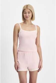Rhiannan (She/Her) wears size S and is 175cm tall