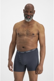 Aubrey (He/Him) wears size XL and is 188cm tall with 112cm chest and 102cm waist
