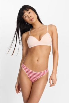 Nancy (She/Her) wears size S and is 170cm tall with 82cm chest and 64cm waist