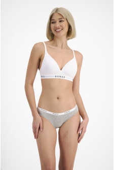 Rhiannan (She/Her) wears size S and is 175cm tall