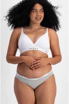 Rhiannan (She/Her) wears size S and is 175cm tall