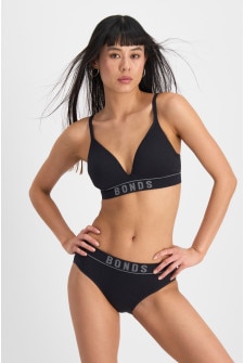 Nancy (She/Her) wears size 10 and is 170cm tall with 82cm chest and 64cm waist