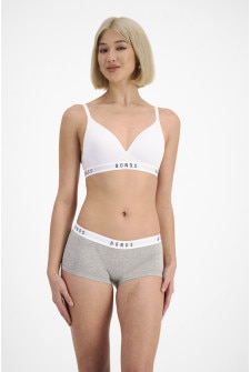 Rhiannan (She/Her) wears size S and is 175cm tall