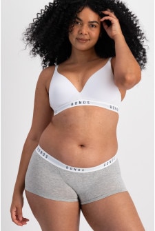 Larissa (She/Her) Wears Size L And Is 170cm Tall With 90cm Chest And 79cm Waist